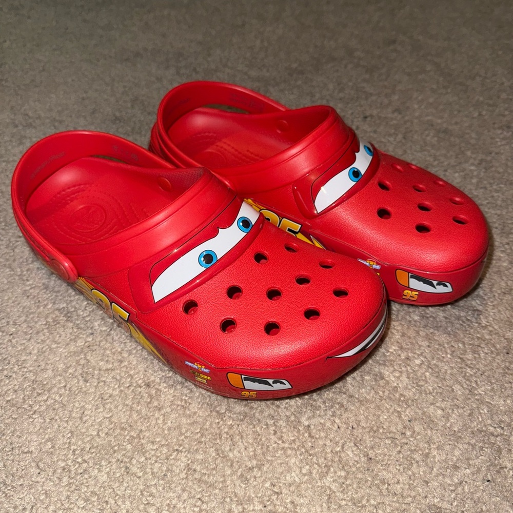 Lightning McQueen Crocs